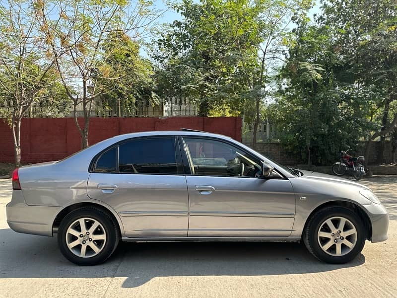 Honda Civic Oriel 2004 7