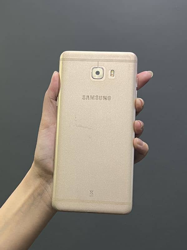 Samsung Galaxy C9 pro with 6 GM Ram 4