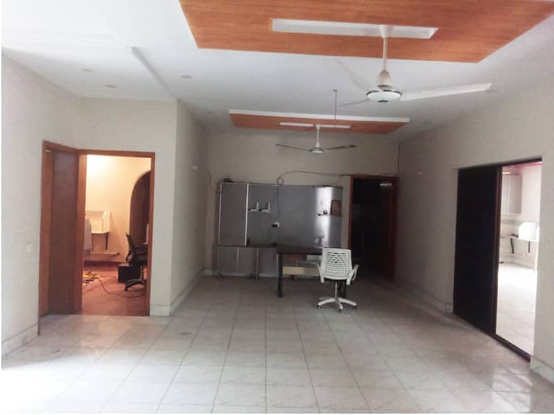 Area 1 Kanal Double Storey Building For Corporate Office Reasonable Rent Gulberg 3 Lahore 10