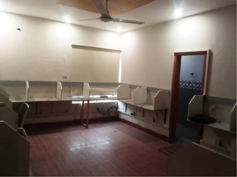 Area 1 Kanal Double Storey Building For Corporate Office Reasonable Rent Gulberg 3 Lahore 11