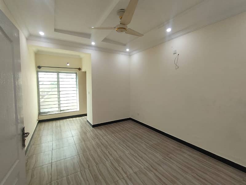 10 Marla House For Rent In Bahria Town 7