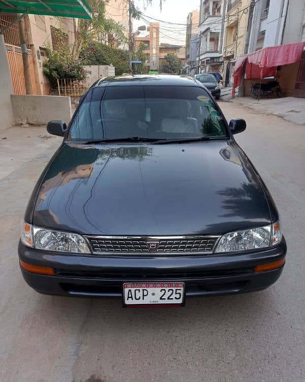 Toyota Corolla XE 2000 0