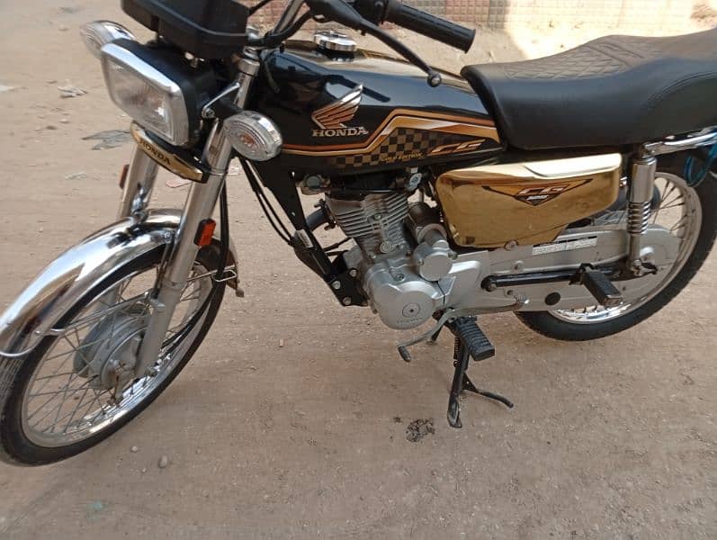 Honda 125 Gold edition 1