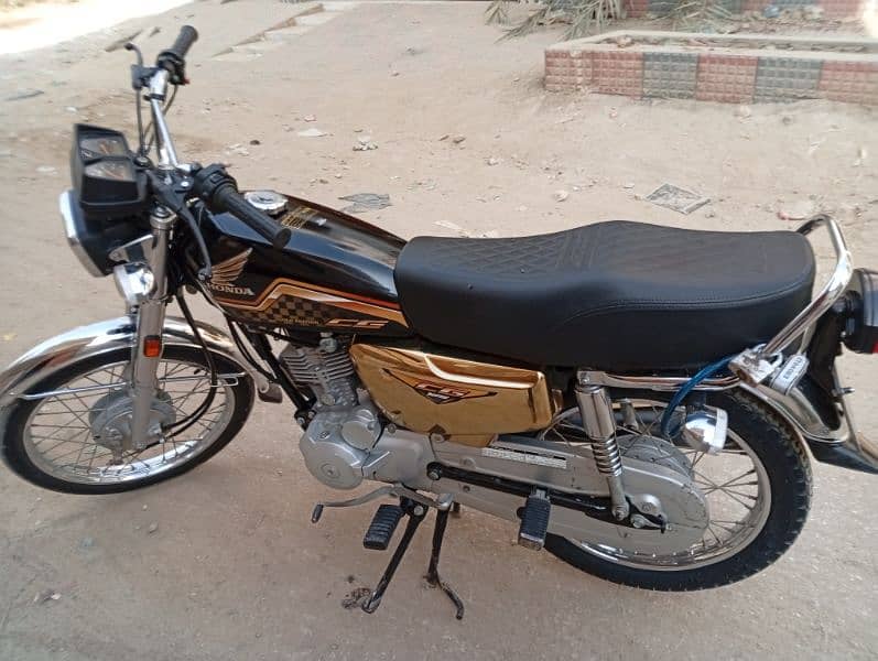 Honda 125 Gold edition 4