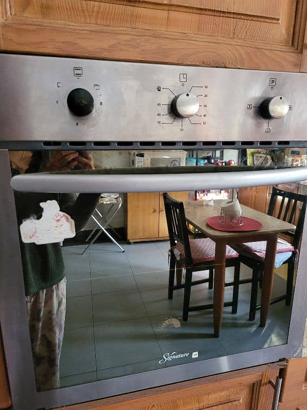 SIGNATURE gas oven 0