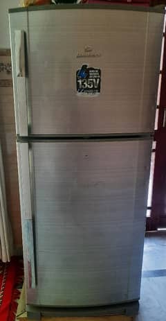 dawlance medium size fridge