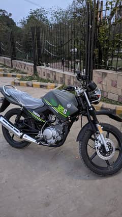 Yamaha YBR G125 2023 model hy bhot he kam use hoha hy