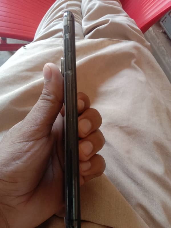 i phone xs max 64gb fectory unlock (black) 4