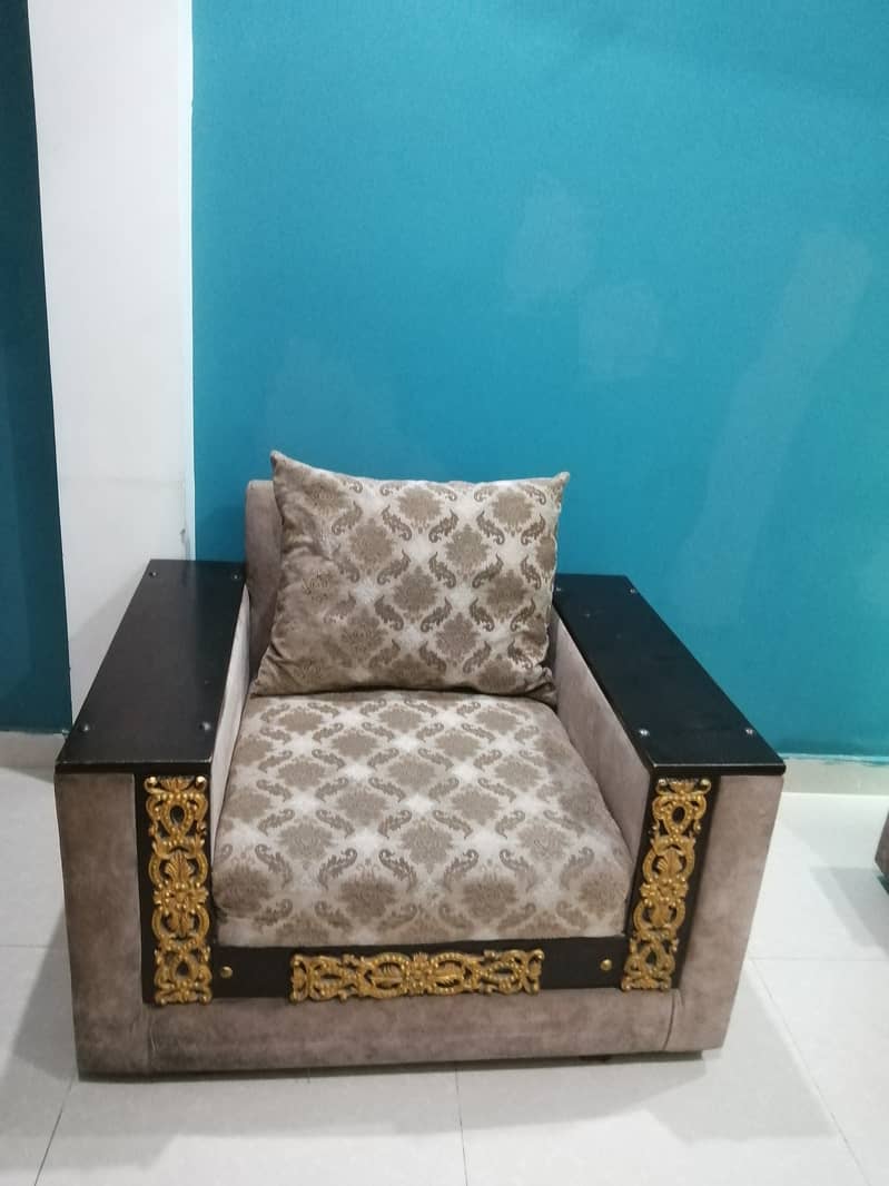 All furniture for sale in cheapest prize 5