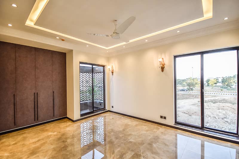 1 Kanal Most Luxury Beautiful Design Bungalow For Sale At Prime Location 31