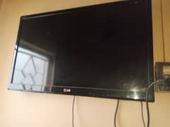 selling 24  inch lg tv