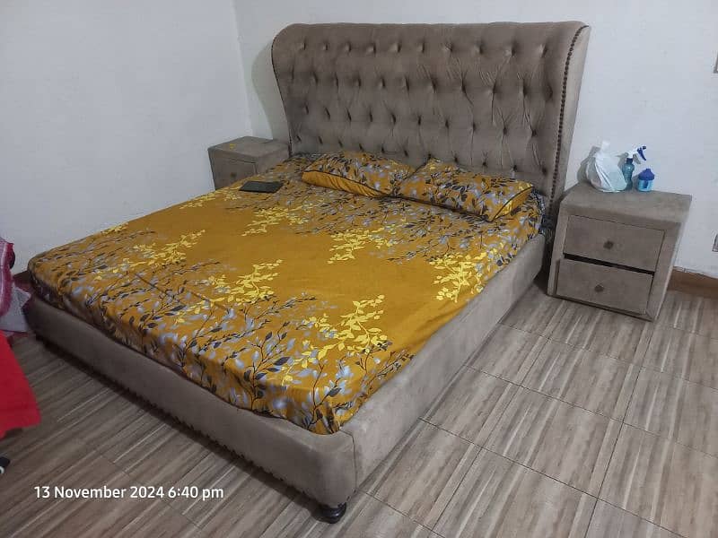 double Bed with master spring mattress dressing and side tables 0