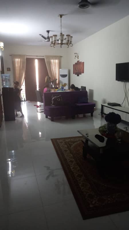 three bed dd tiled flooring portion for rent in johar 0