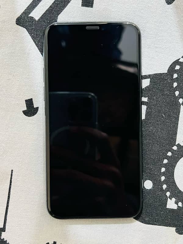 IPHONE 11 pro 256 GB 1