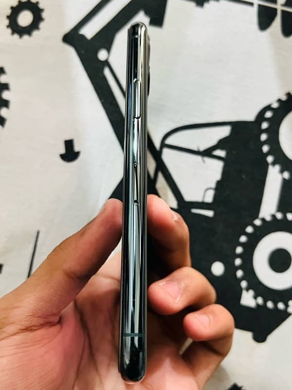 IPHONE 11 pro 256 GB 4