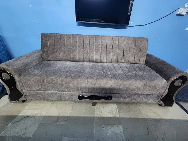 Sofa Cum bed, plus 2 single sofas. Excellent condition 0