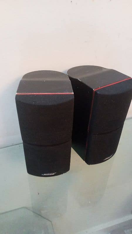 BOOSE CUBE SPEAKER 1