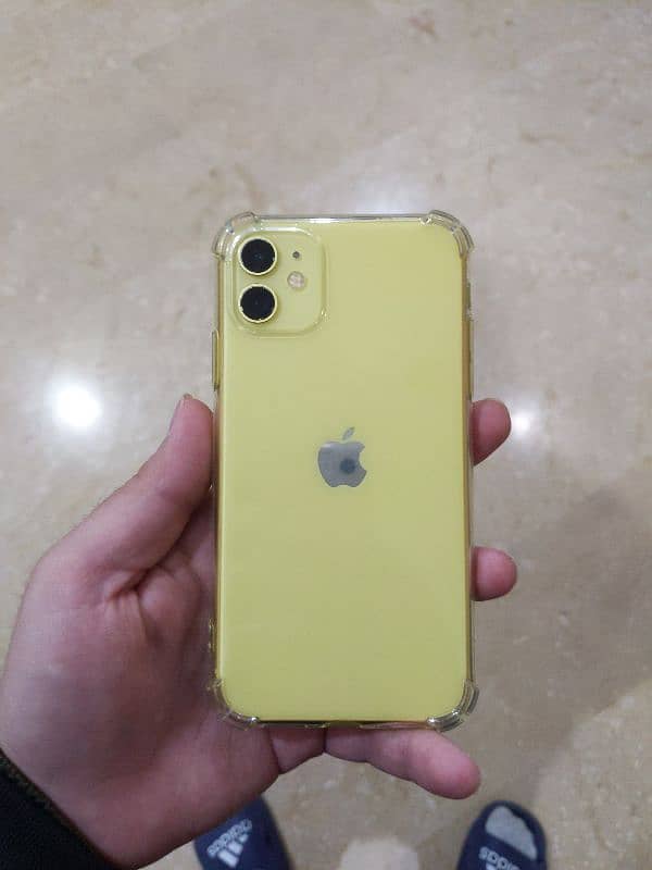 iPhone 11 4/64 GB Yellow color 2