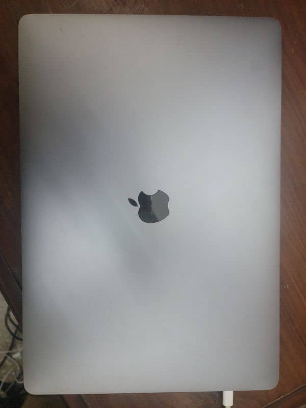 Apple MacBook Pro 2019 - 16 inches (16 Gb/1TB SSD/ 4GB Graphics) 2