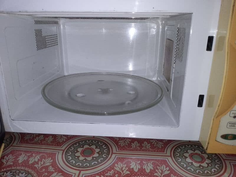 microwave 4