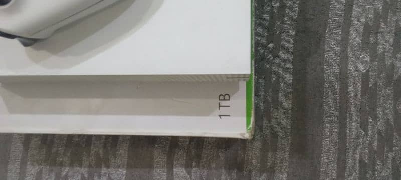 Xbox One S 1 TB 5