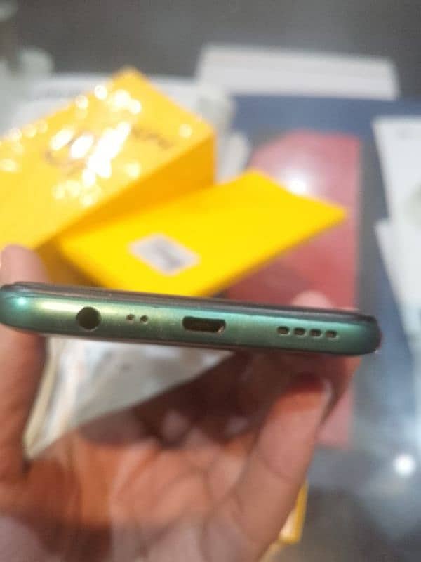 realme 5i 4 64 3