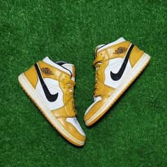 Nike Air Jordan 1 SE Lakers Shoes ( Size:42 )( Pk NO. 8)