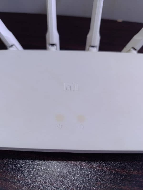 Xiaomi Wifi Router 4C (White Colour) 1