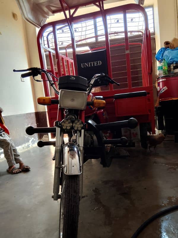 United 100cc 8