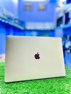 apple MacBook pro 2019