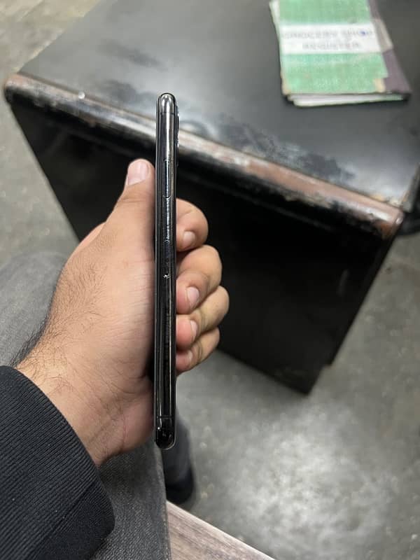 iphone 11 pro max pta approved 4