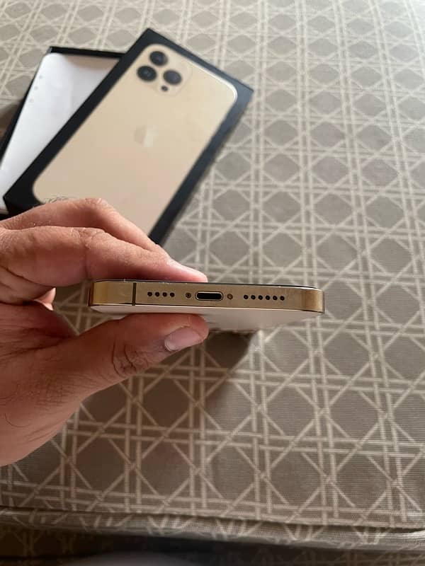 iPhone 13 pro max 256gb pta approved 3