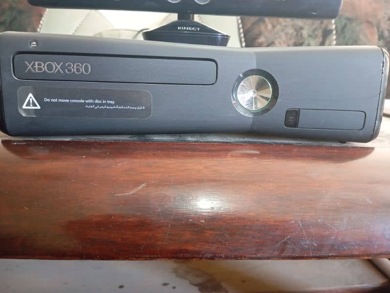 Xbox 360 kinetic 4gb 3