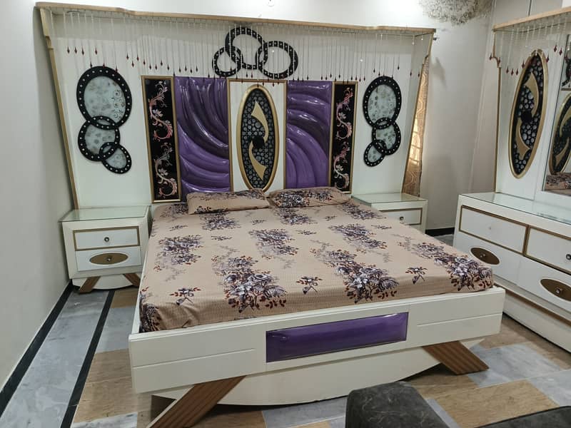 king size Bed. . Side Tables. . Dressing Table. . Whatsapp. . 03126944314 2