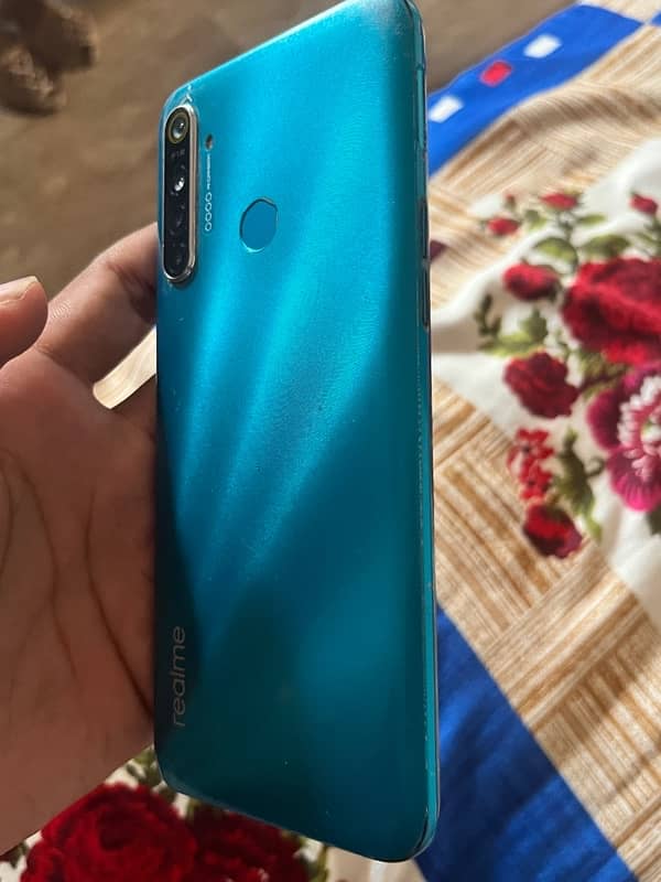 REALME 5i 1