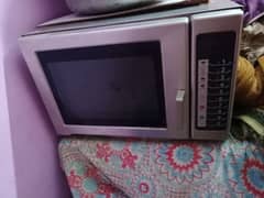 microwave oven