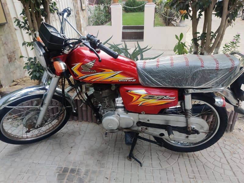 Honda 125 model 2021 Karachi number contact only call me 3