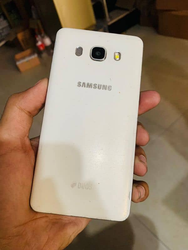 Samsung J5 2/16 Amoled Display 2