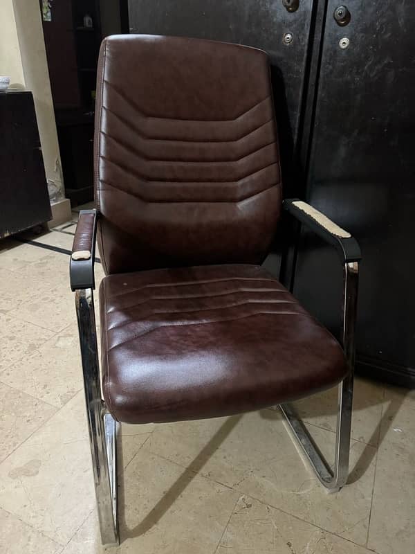 Comfortable Office/Work Chair 1