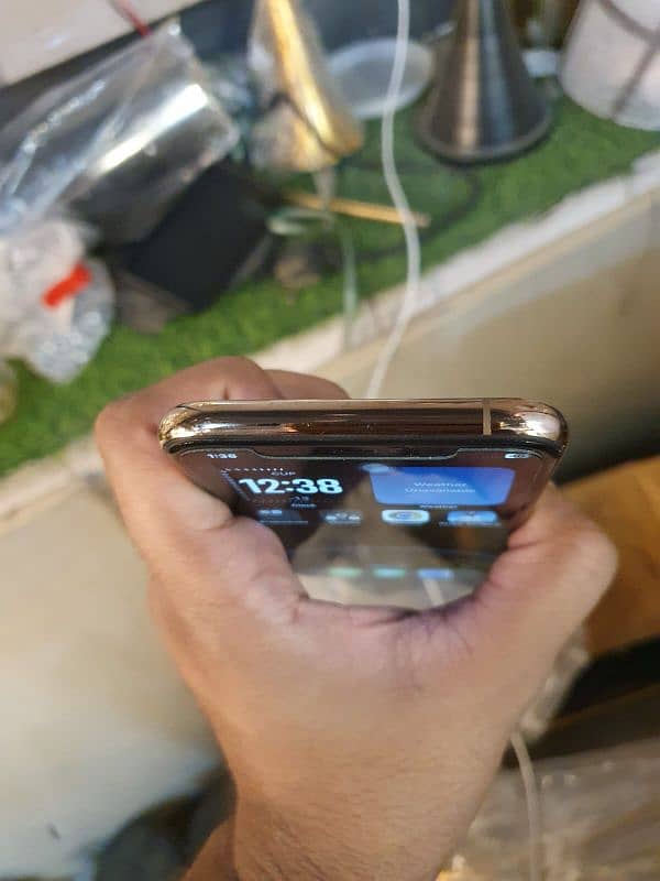 iPhone 11 pro 64gb factory  unlock 4