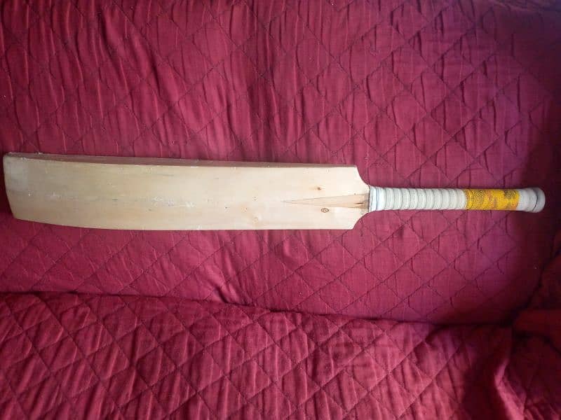 BAT FOR SELL IN NEW CONDITION 0