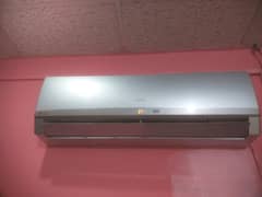 Gree Inverter 1 Ton Split AC