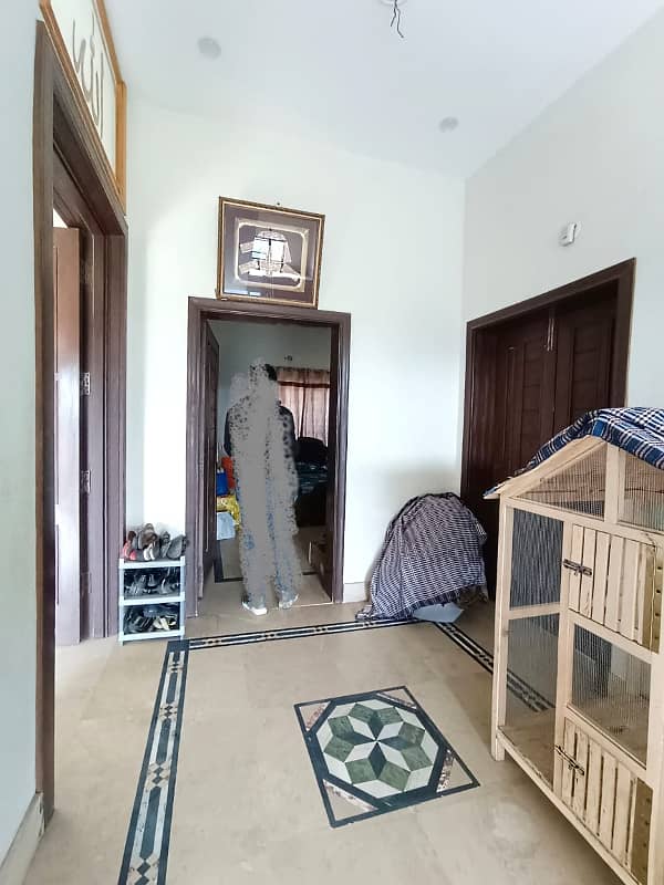 Eden Valley Society Boundary Wall Canal Road Faisalabad VIP Location Facing Park* 11 Marla Upper Portion House For Rent 3 Master Bed Room Attached Bath 8