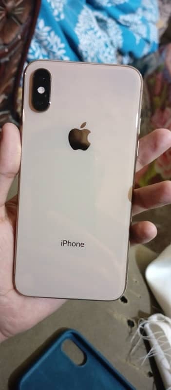 IPHONE XS 4