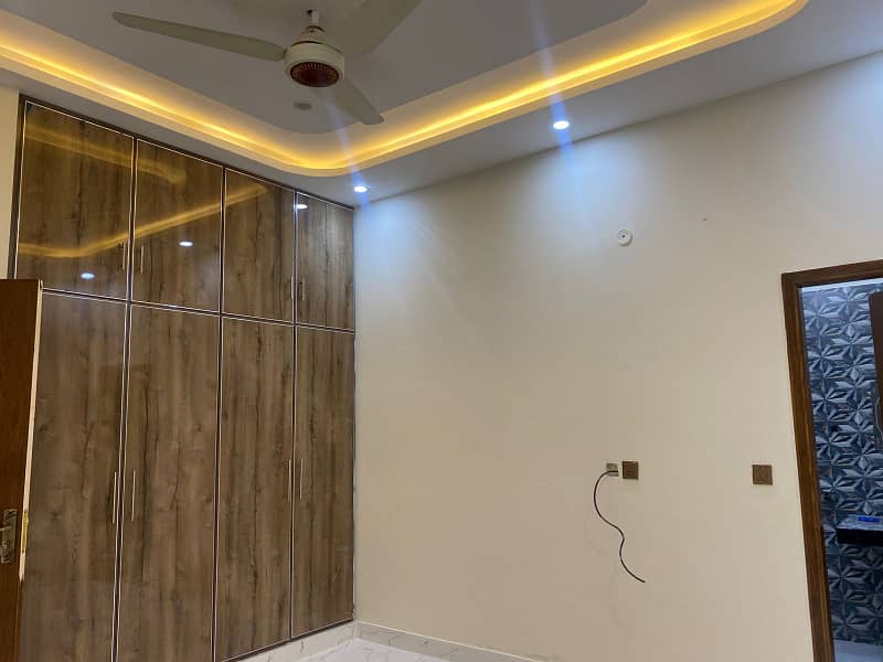 10 Marla Slightly Used Lower Portion Available For Rent In Overseas B Block Bahria Town Lahore 6