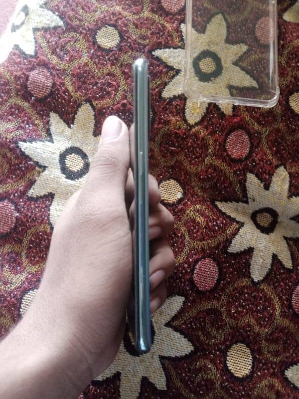 Oppo f15 3