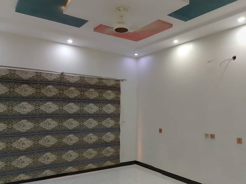 10 Marla Like a New Upper Portion Is Available For Rent In Chambelli Block Bahria Town Lahore 5