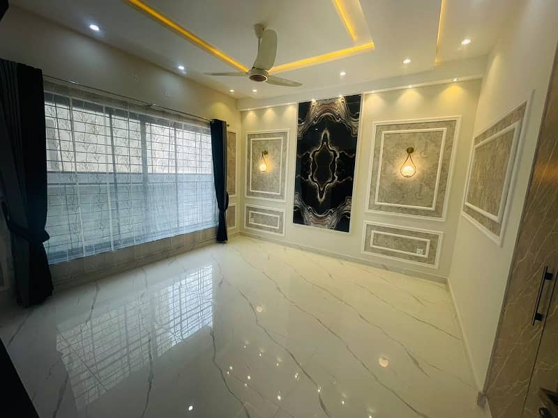 10 Marla Like A Brand New House Is Available For Rent In Jasmine Block Bahria Town Lahore 16