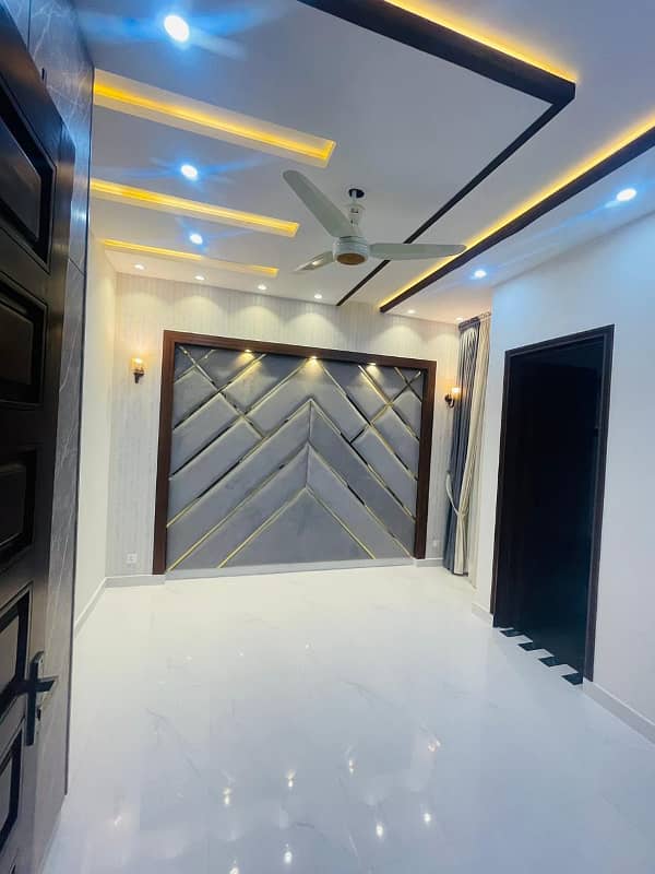 10 Marla Like A Brand New House Is Available For Rent In Jasmine Block Bahria Town Lahore 34