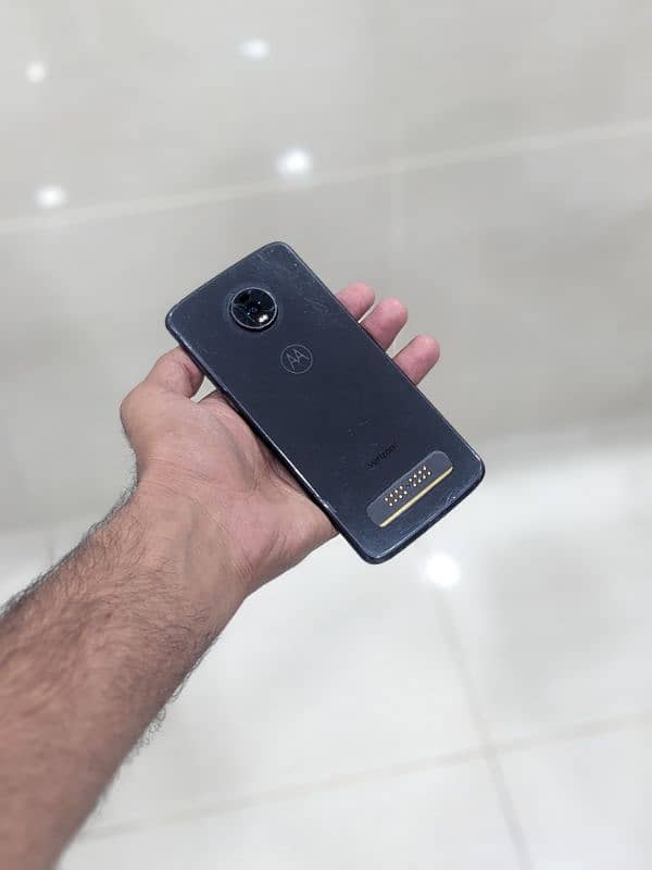 Moto Z4 {4/128} 0